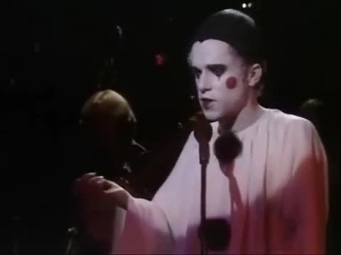 The Show Must Go On (English-French) Génération automatique des sous-titres